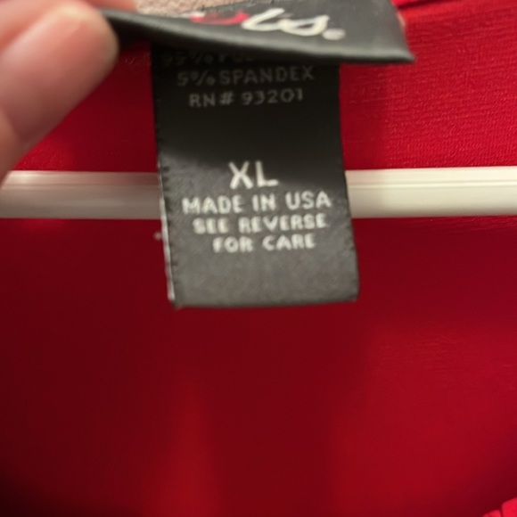 Dots, XL red shirt with silver piece detail at neck - Picture 3 of 6